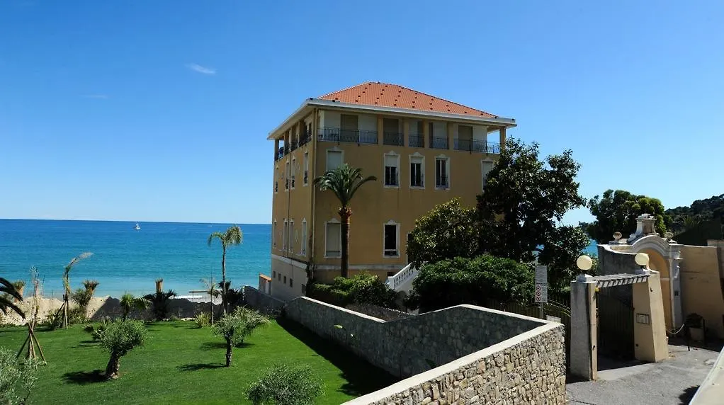 Holiday'S Beach Aparthotel Ventimiglia