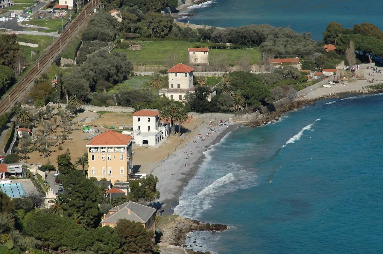 Holiday'S Beach Aparthotel Ventimiglia 0*,  Italy