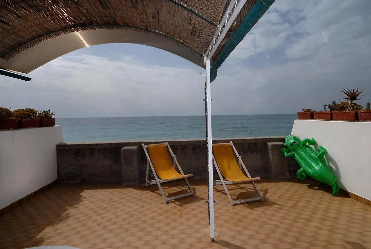 Aparthotel Holiday'S Beach Ventimiglia