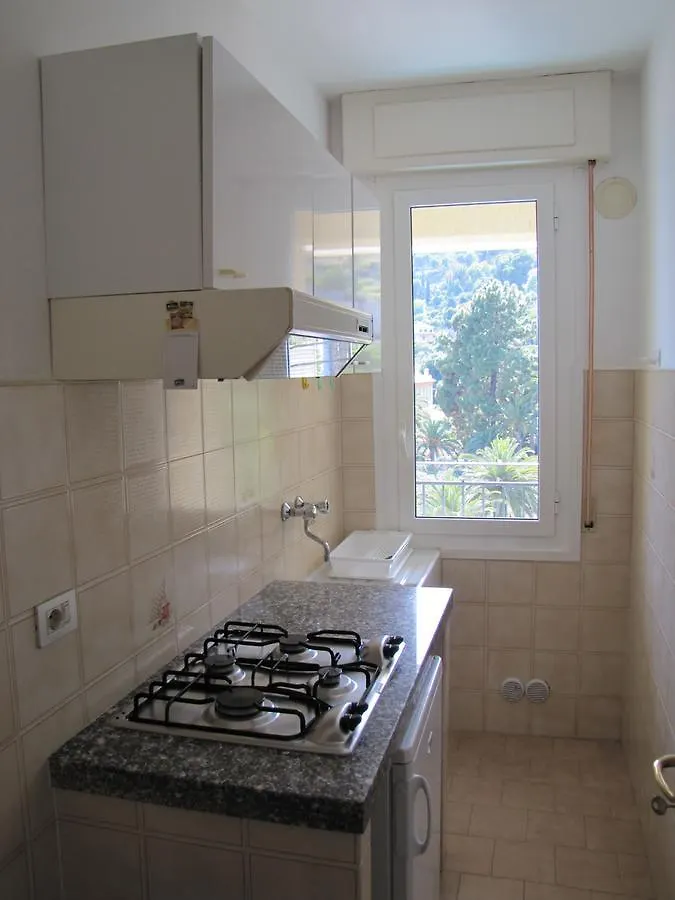 Aparthotel Holiday'S Beach Ventimiglia
